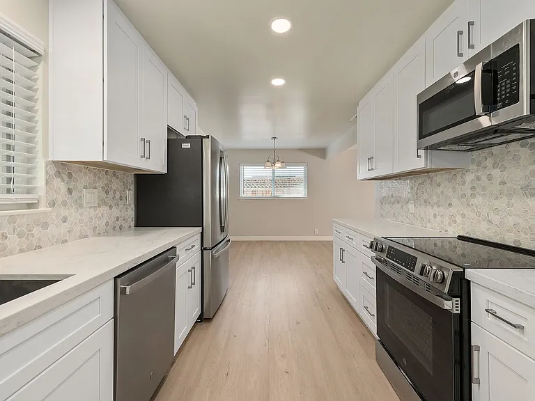 1529 Elmar Way — Photo 12