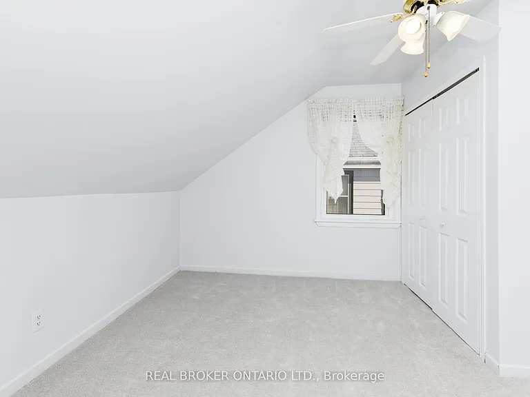 33 Victoria St — Photo 27