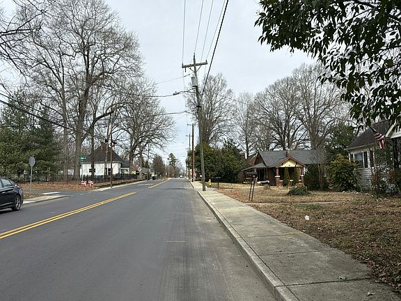 5th image of 508 Griffith Rd