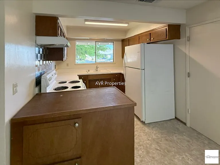 825 El Caminito — Photo 4