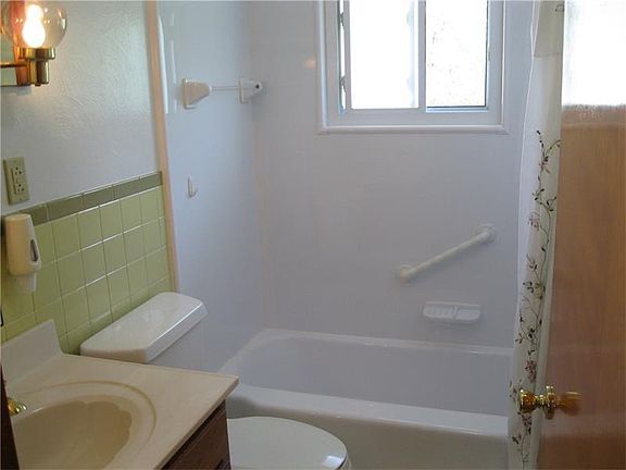 5th image of 617 Welty Ave