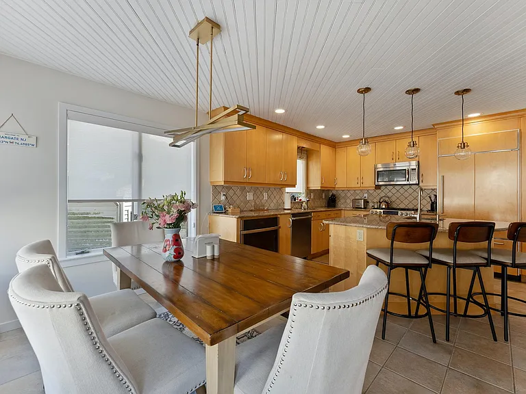 7600 Bayshore Dr — Photo 16