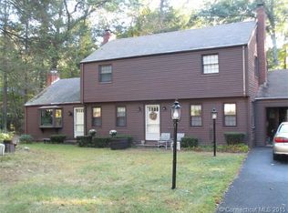 12 Crestwood Dr, Avon, CT 06001