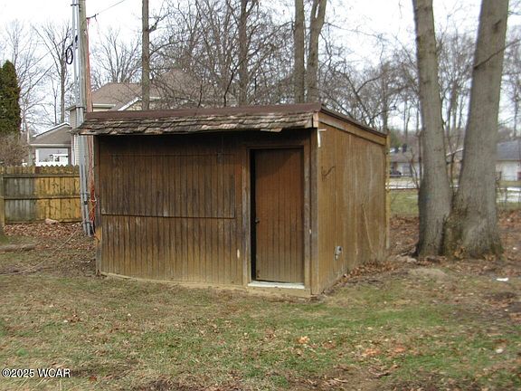 5th image of 1097 Esther Blvd