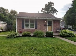 63 Harding Rd, Williamsville, NY 14221