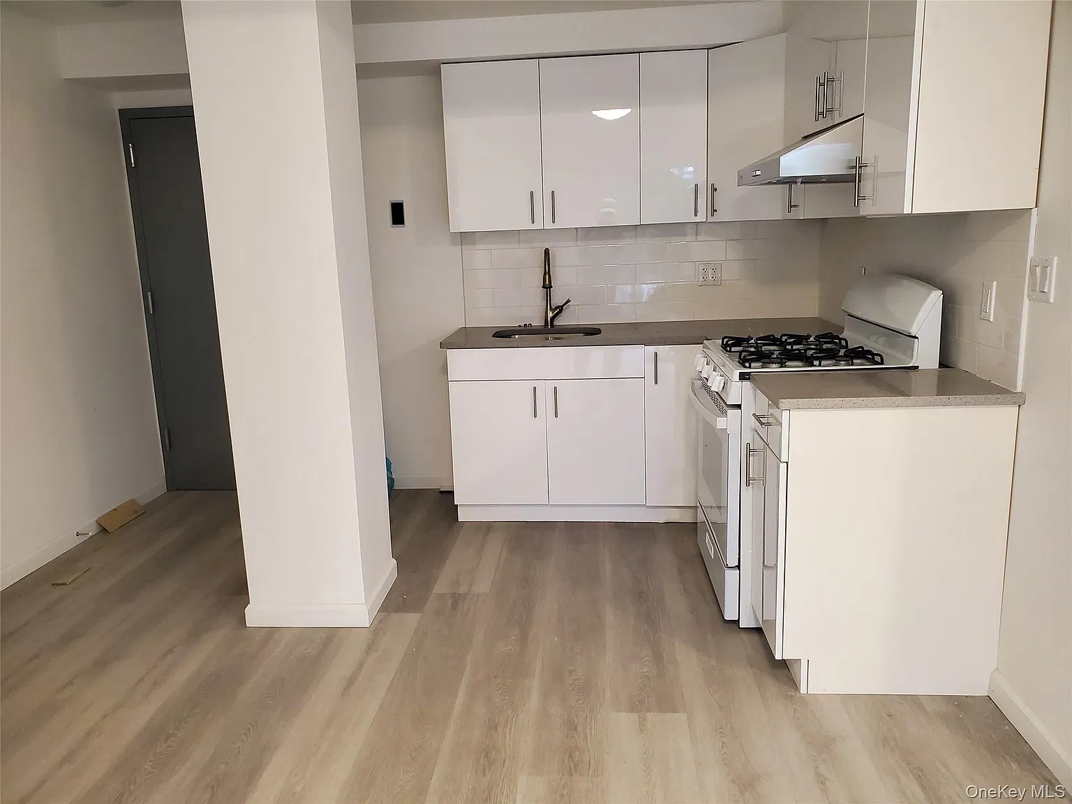 1 bed, 1.0 bath, 750 sqft, $2,700 — Photo 4