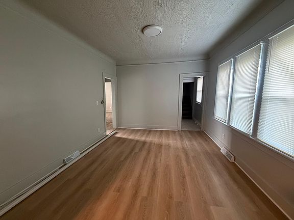 4th image of 2315 Tuxedo St