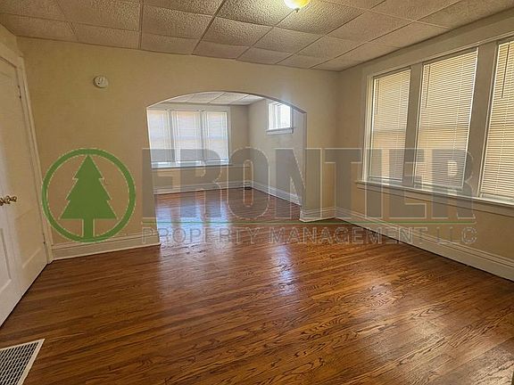 3rd image of 2806-08 Osage St #853d47b88