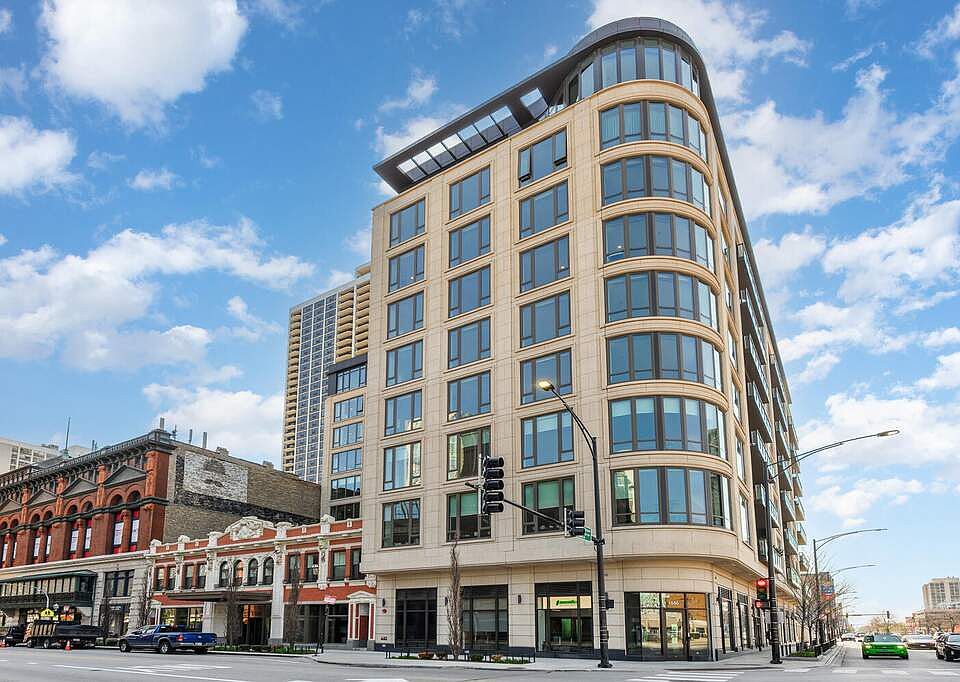 1st image of 1550 N Clark St #902