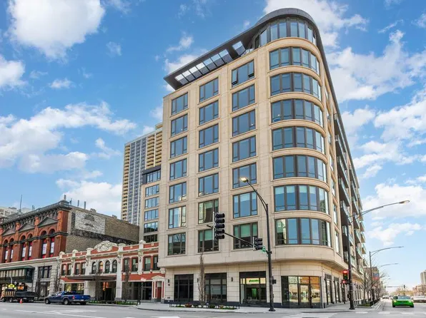 1550 N Clark St #902, Chicago, IL 60610