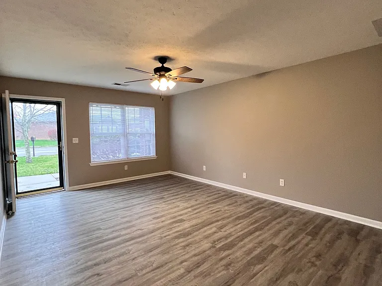 144 Croghan Way — Photo 2
