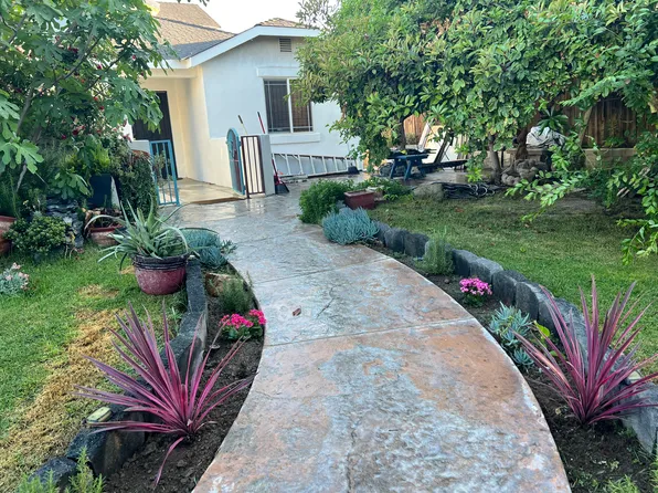 4607 Blue Devils Ave, Bakersfield, CA 93313