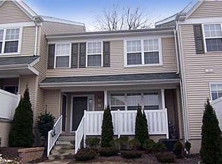 62 Granite Ln, Chester Springs, PA 19425