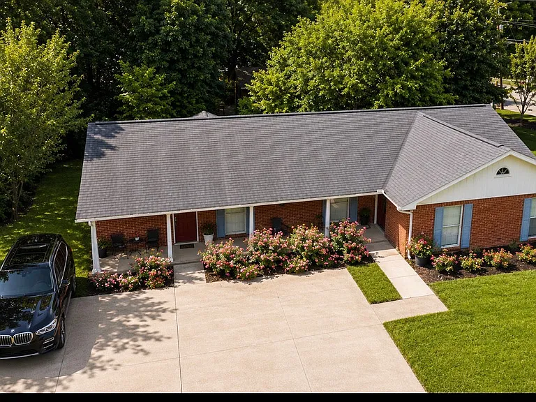 902 E Magnolia Ave — Photo 14