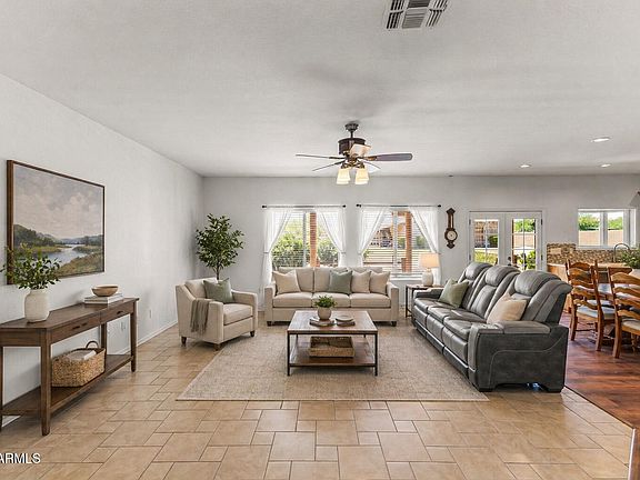 5th image of 237 E DESERT HOLLY Drive