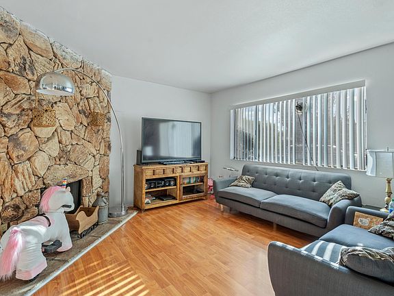 4th image of 1553 Dennis Pl APT A