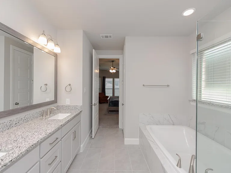 1604 Moss Trail Ct — Photo 14