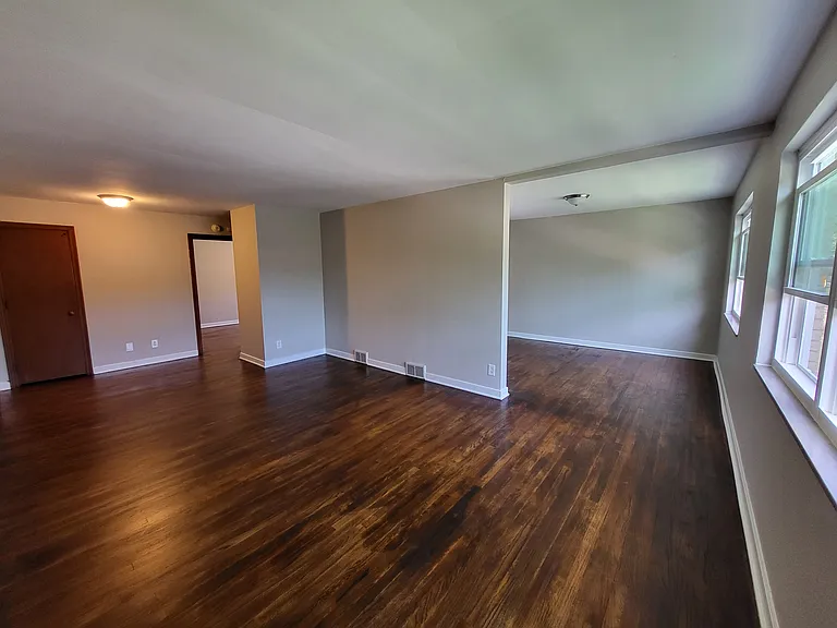 201 E Swissvale Ave #5 — Photo 6