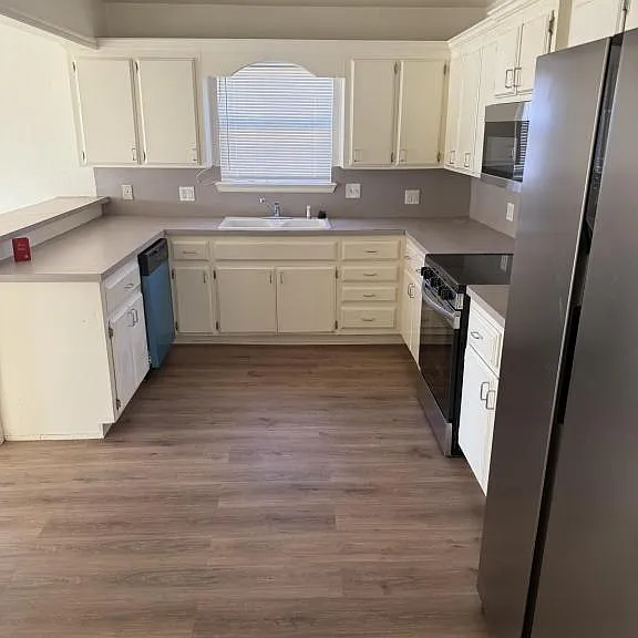 1102 N Lee St — Photo 9