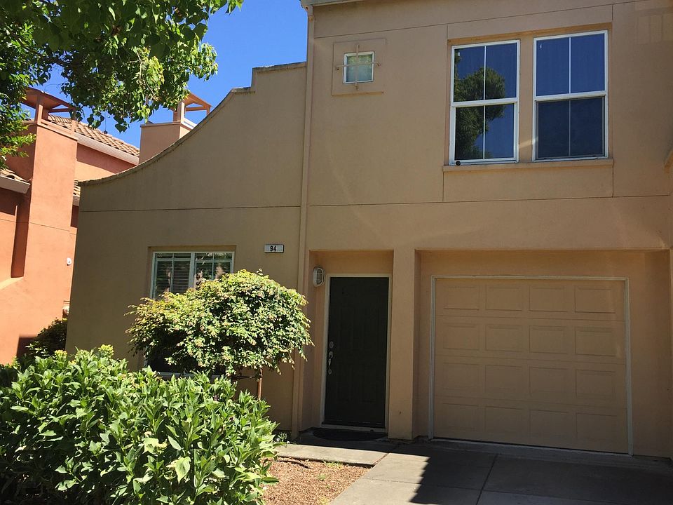 1st image of 94 Arnold Dr #94