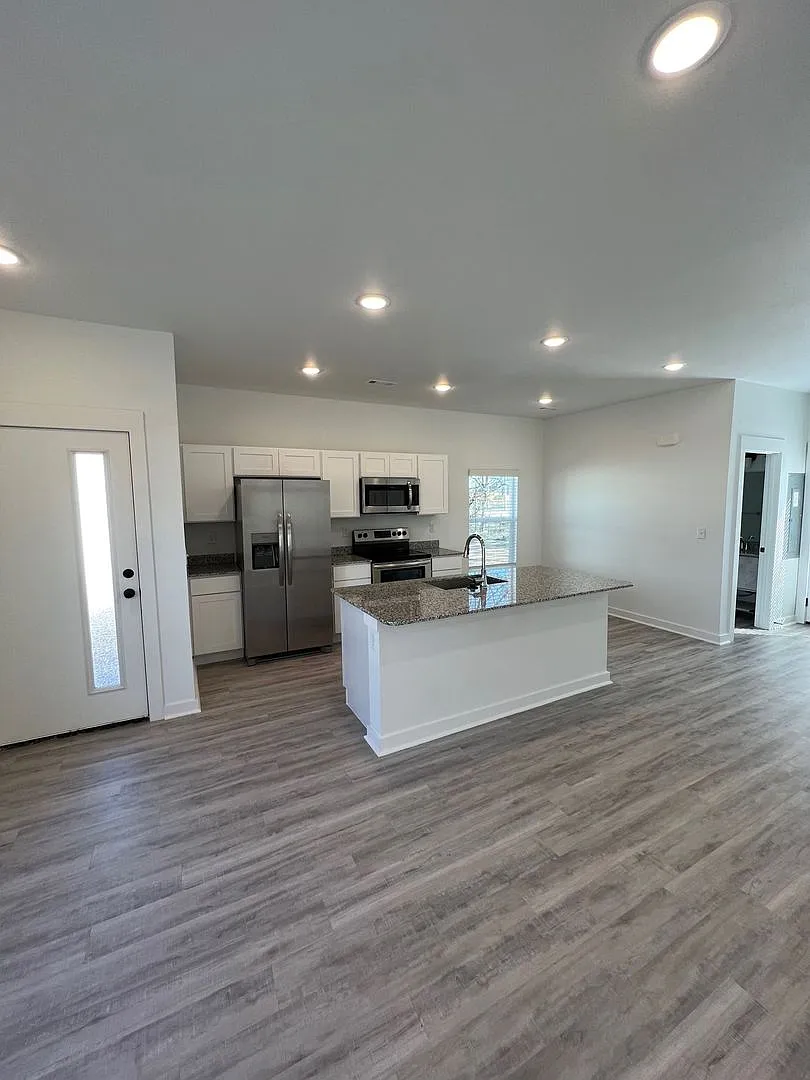 Featherston Village - Modern Living - Leasing Special! — Photo 4