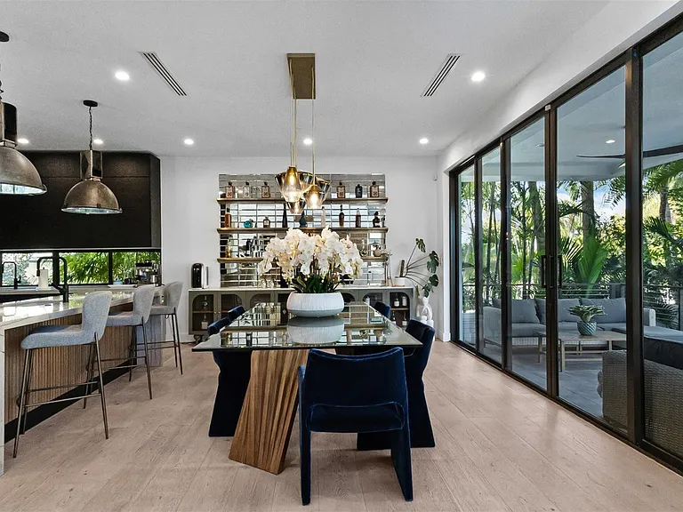 823 Ponce De Leon Dr — Photo 32