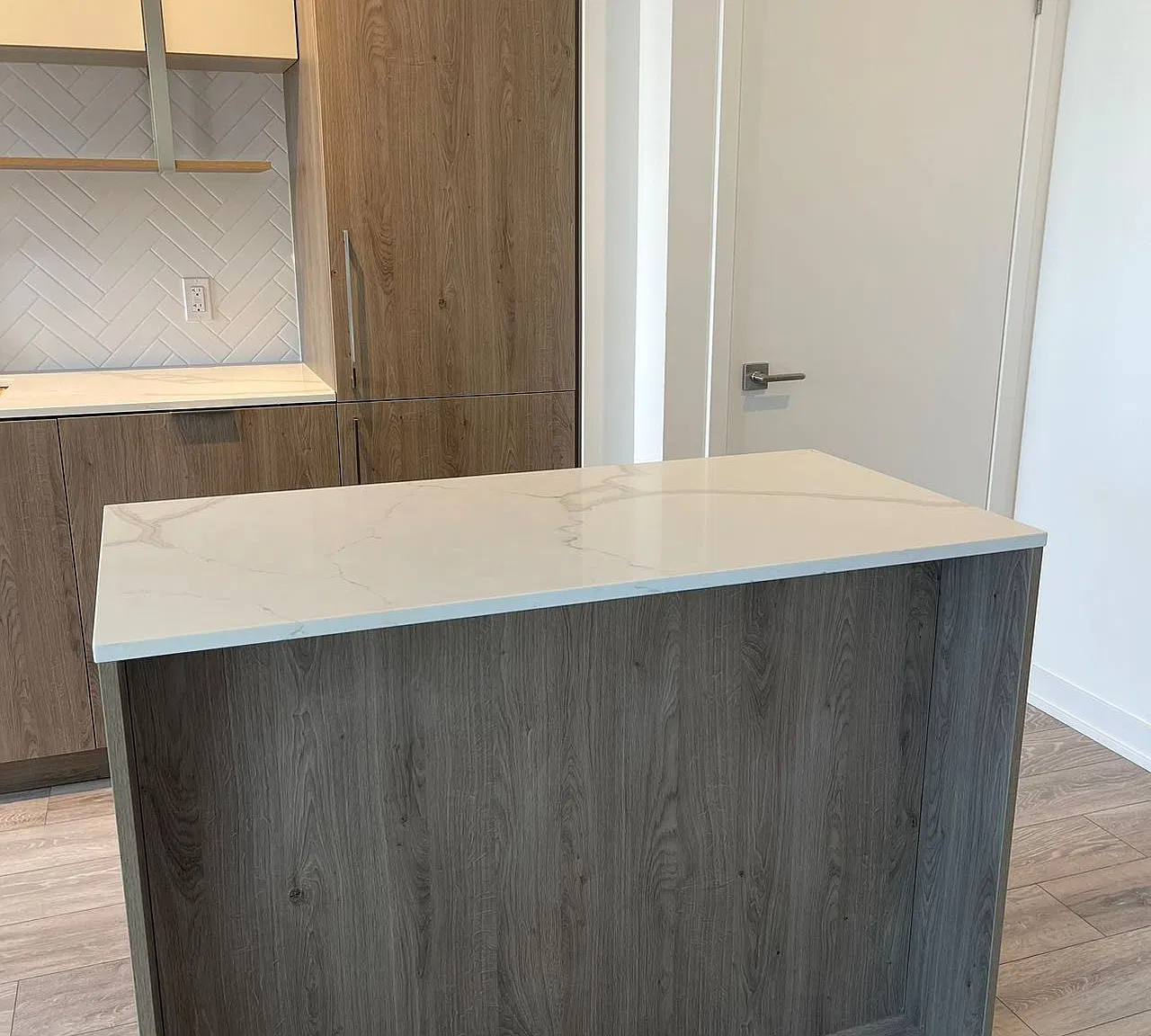 Azura Condo — Photo 4