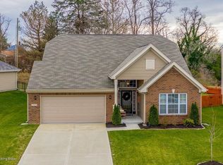 217 Brookfield Hills Ct, Louisville, KY 40245