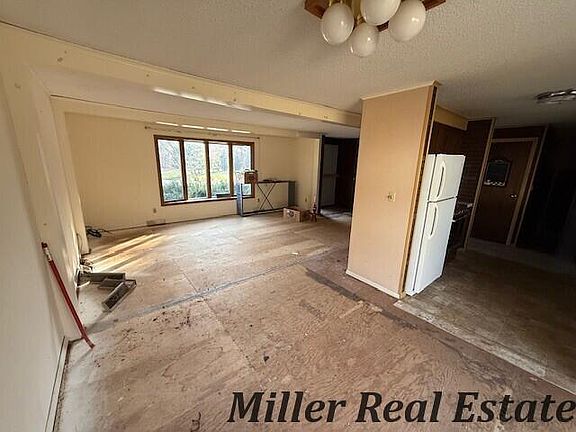 4th image of 9926 Keller Rd