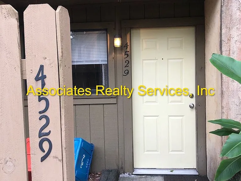 4529 NW 45th Ct — Photo 1