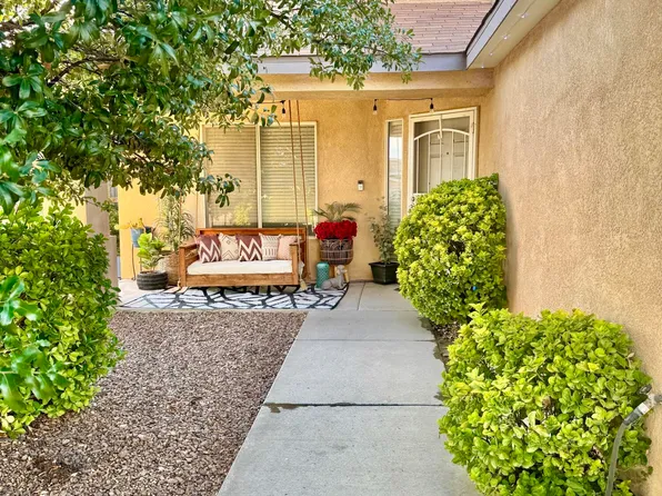 1127 Steins Dr, Las Cruces, NM 88012