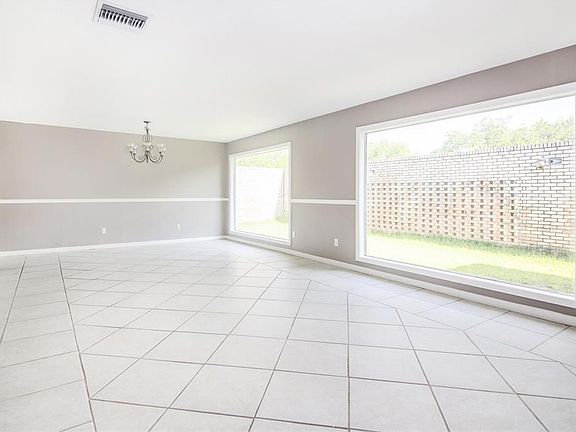 2nd image of 1701 Southwood Dr