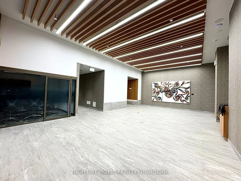 2485 Eglinton Ave W #1401 — Photo 10