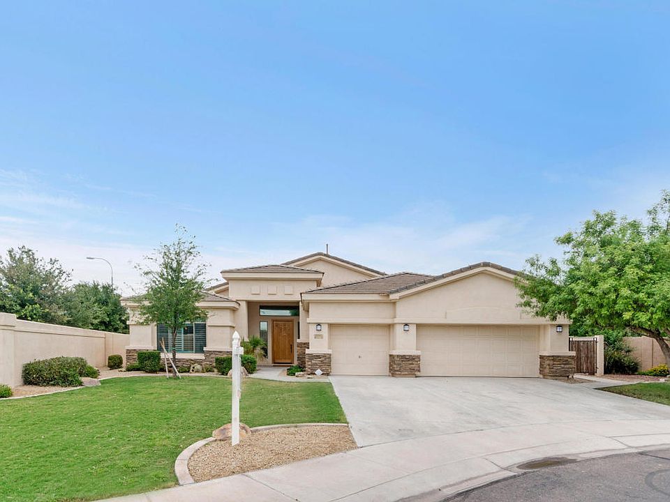 2nd image of 1739 W Tonto Dr