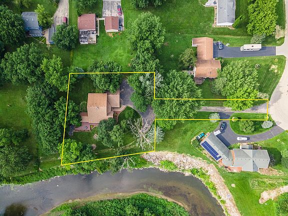 4th image of 29817 Thornton Dr