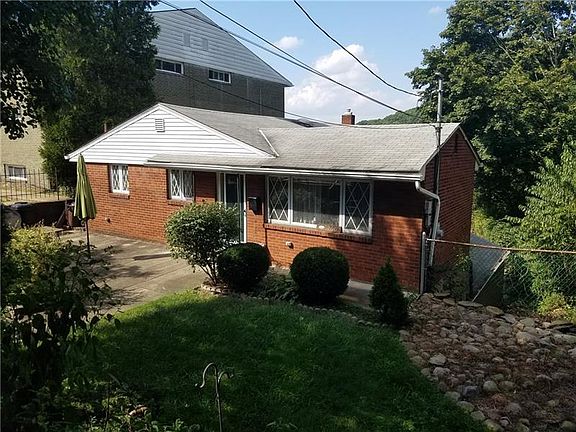 2nd image of 260 W Steuben St