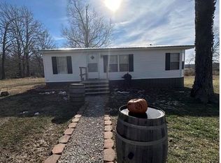 18304 Flint Rd, Lebanon, MO 65536