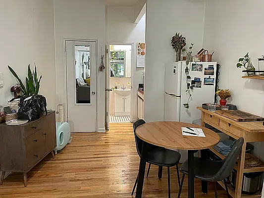 510 E 5th St #B — Photo 3