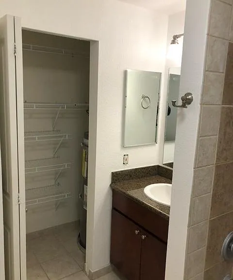 2512 E Madison St #301 — Photo 11