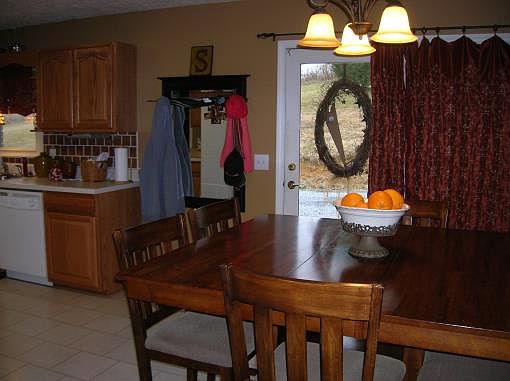 2nd image of 175 Fernwood Ln