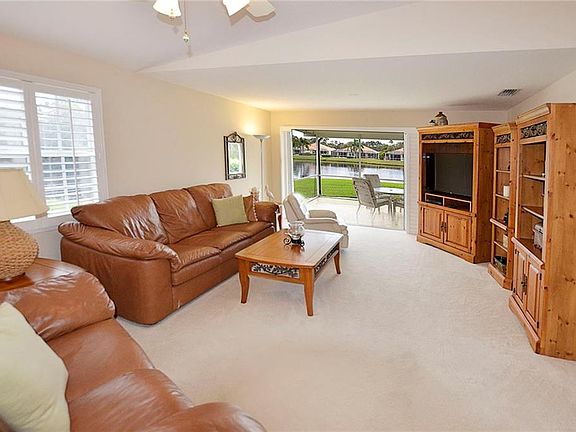 4th image of 1622 SW Pineland Way