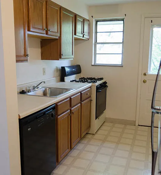 475 E Hudson St #B-3 — Photo 4