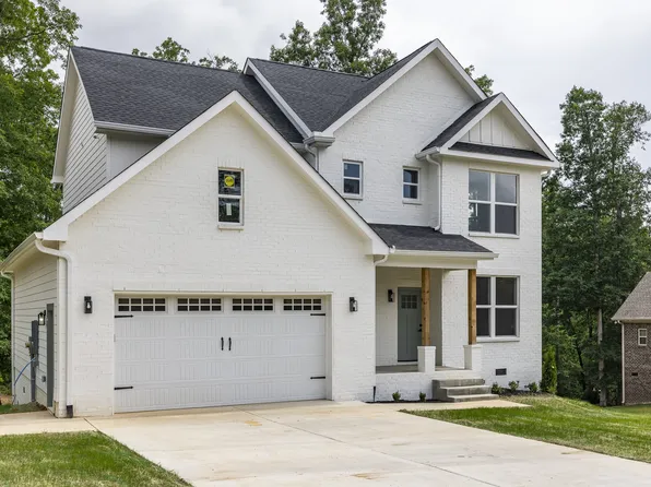 215 Cherokee Dr, White Bluff, TN 37187