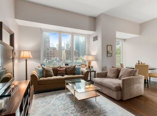 250 E 53rd St APT 801, New York, NY