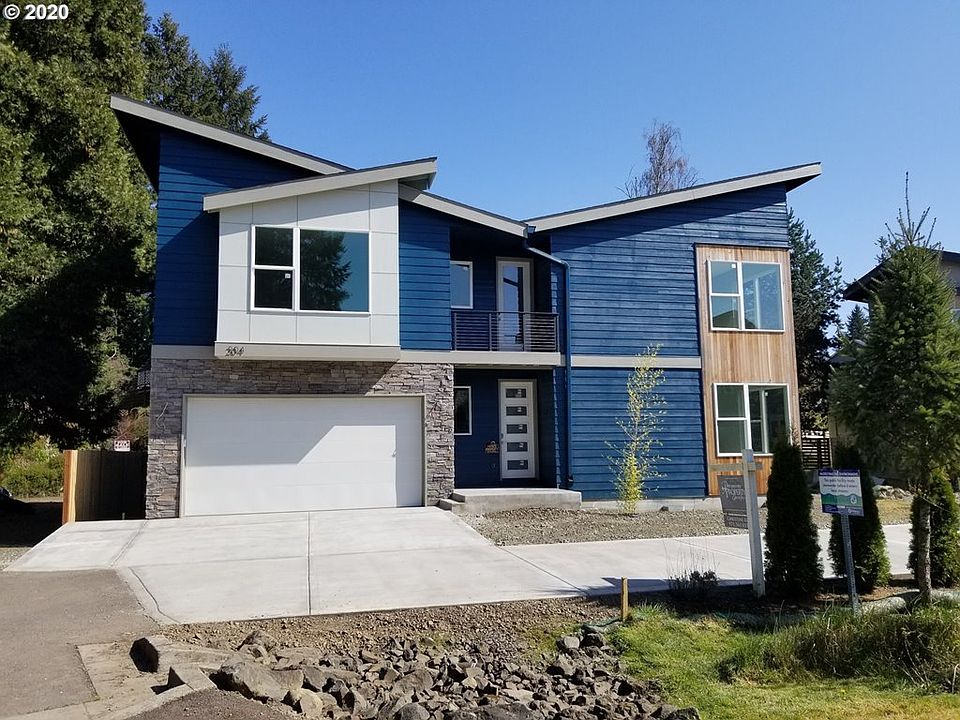 1st image of 204 NW Quail Gardens Pl