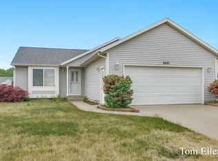 6645 Summer Shores Dr SE, Grand Rapids, MI
