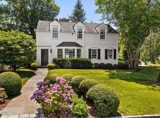 11 Mill Pond Ct, Cos Cob, CT 06807
