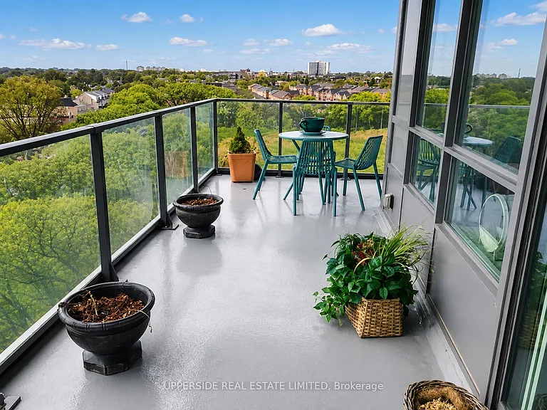 36 Park Lawn Rd #703 — Photo 8