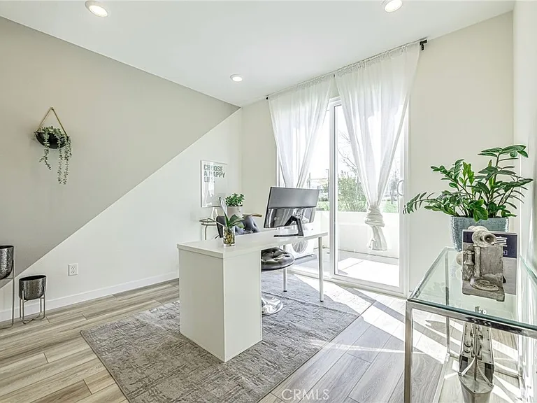 27555 Sanctuary Ct — Photo 18