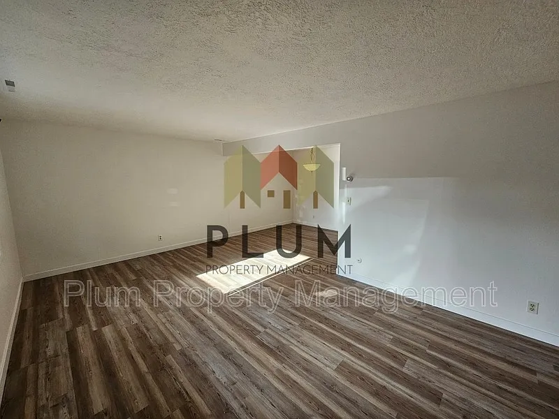 Building Photo - 200 Eddy Ave #1C